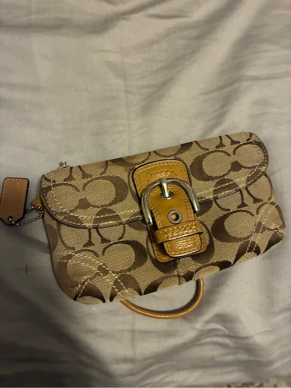 Vintage Y2K coach wristlet with buckle